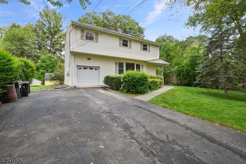 Property Photo: 50 Briarwood Dr NJ 07922