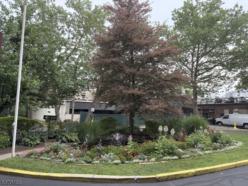 Property Photo: 530 Valley Rd 7E NJ 07043
