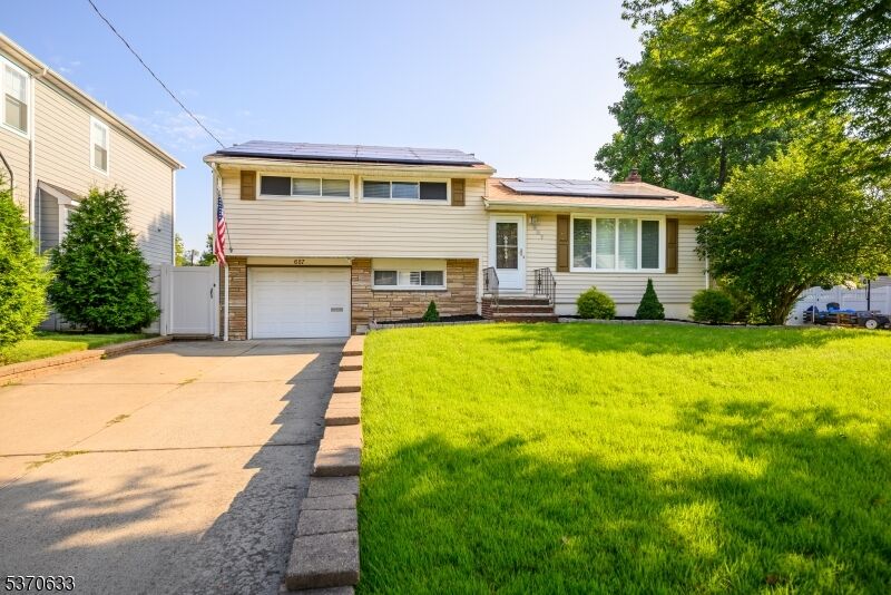 Property Photo:  687 Sycamore St  NJ 07065 