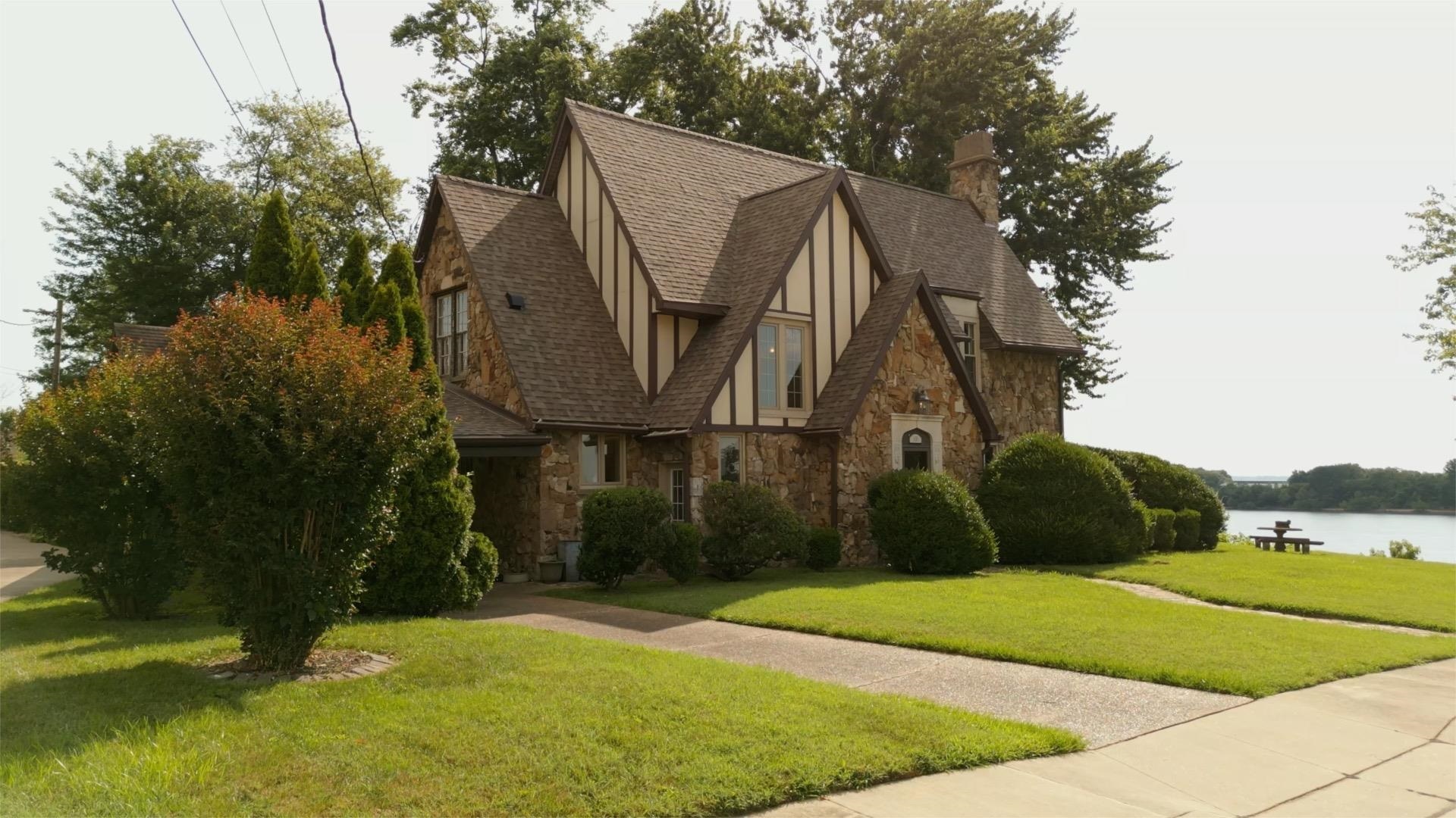 Property Photo: 100 Eighth Street KY 42420