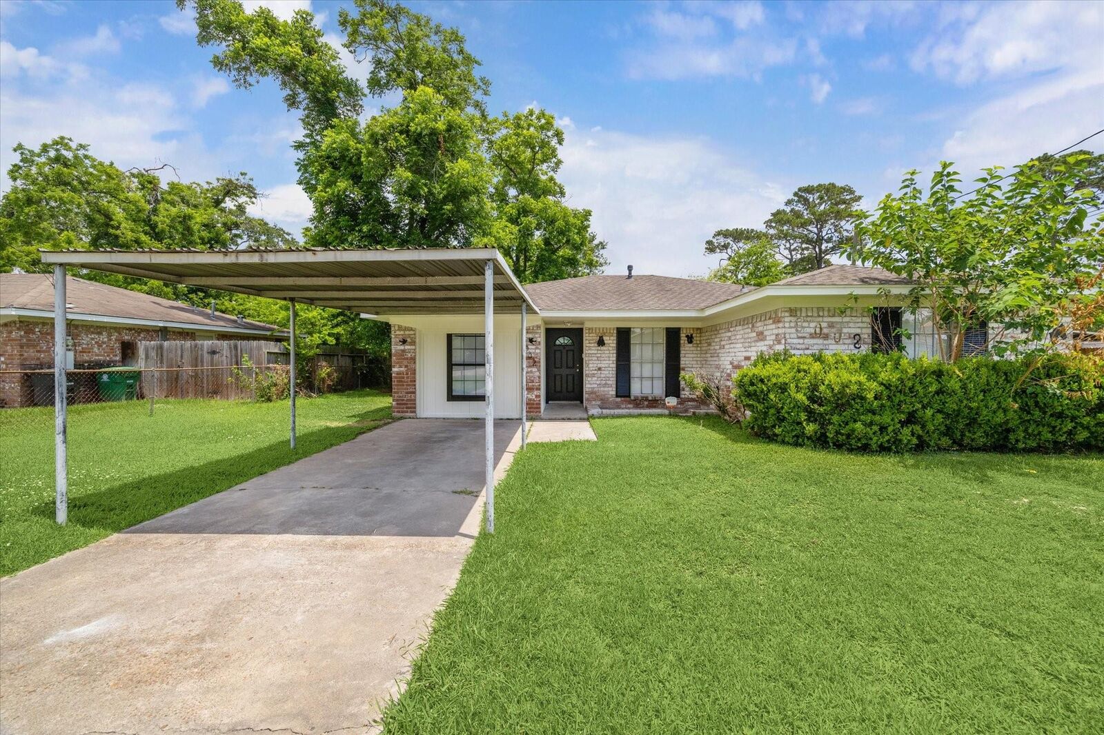 Property Photo:  9002 Allwood Street  TX 77016 