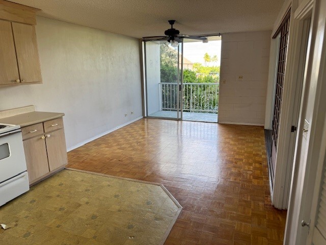 Property Photo:  75-5766 Kuakini Highway 210  HI 96740 