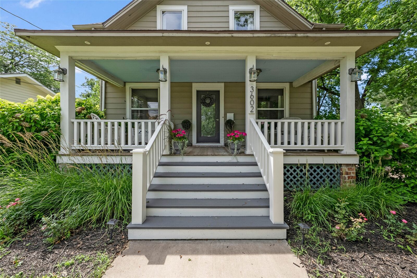 Property Photo:  3602 64th Street  IA 50322 