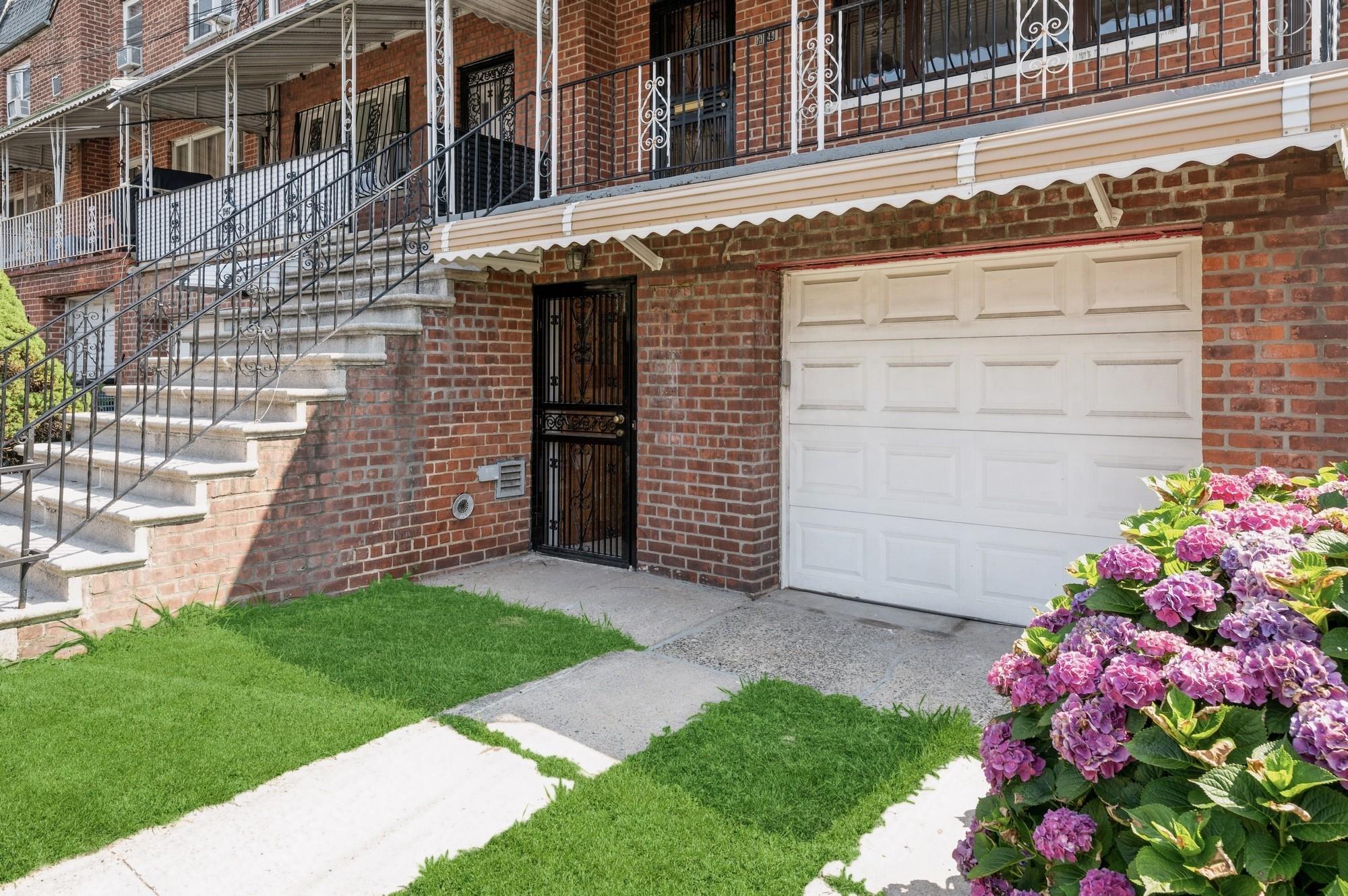 Property Photo: 1149 East 219th Street NY 10469