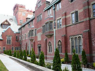Property Photo: 306 Chateau Rive 306 NY 10566