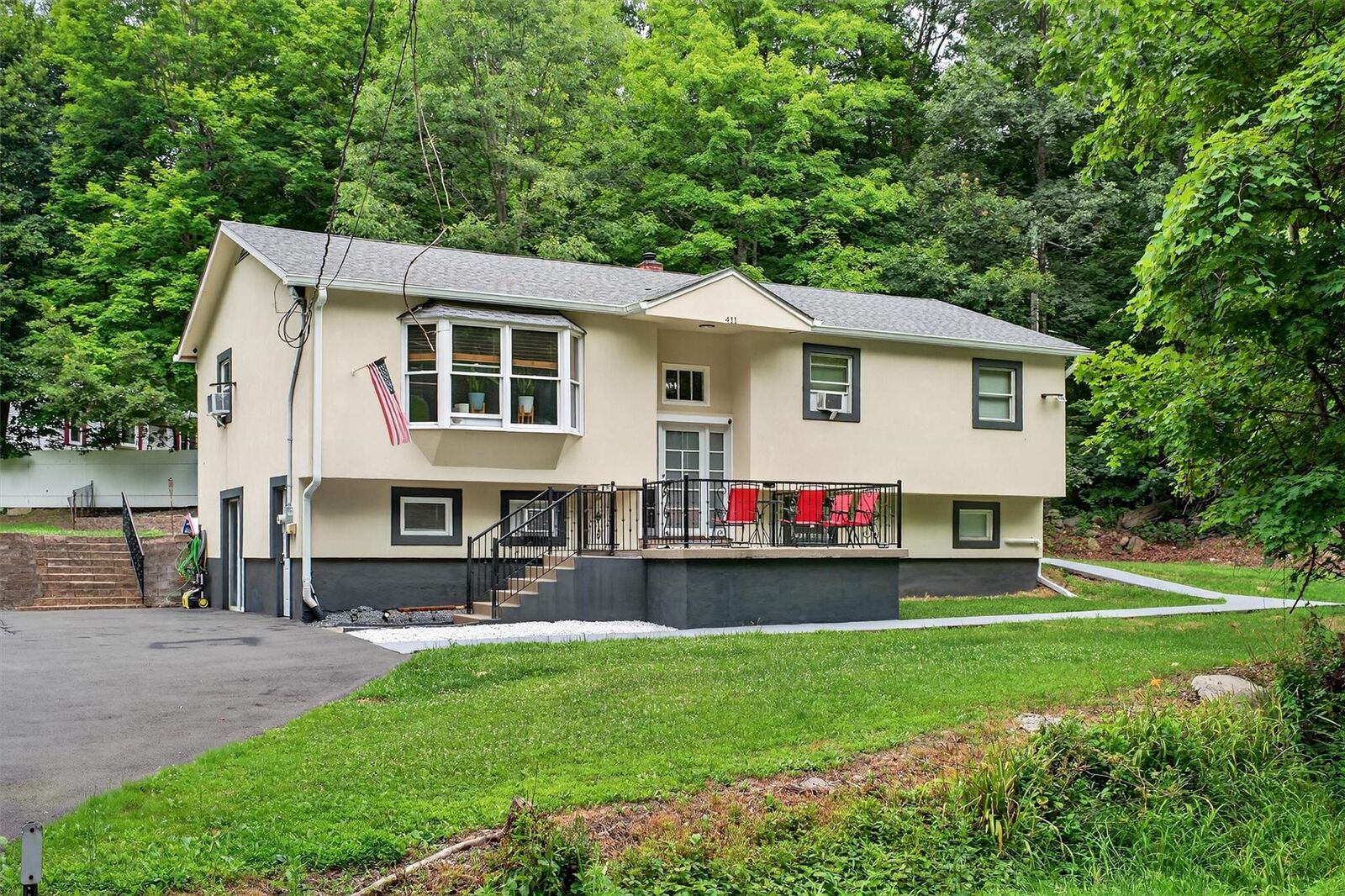 Property Photo:  411 Fair Oaks Road  NY 10940 
