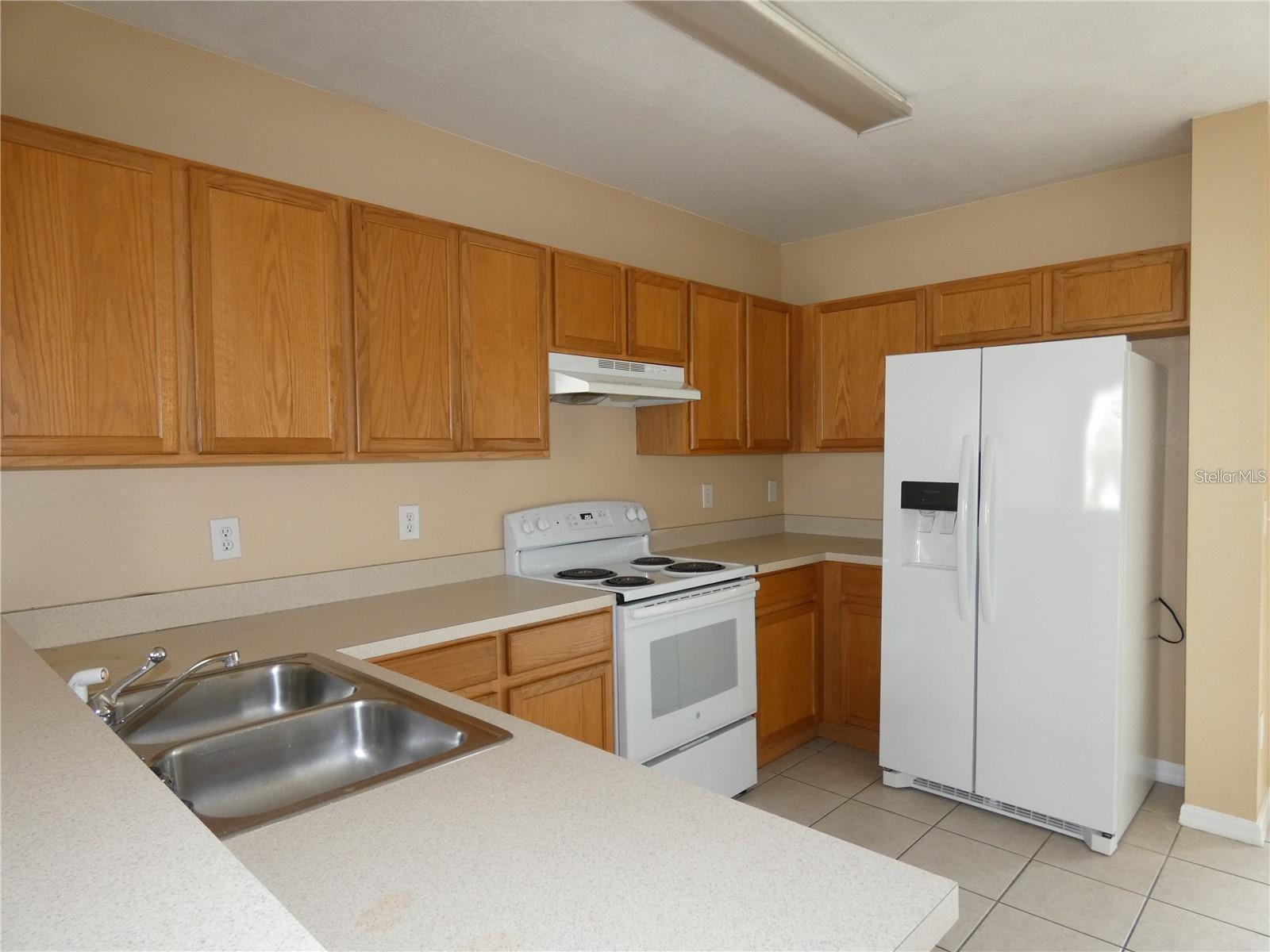 Property Photo: 9814 Carlsdale Drive FL 33578