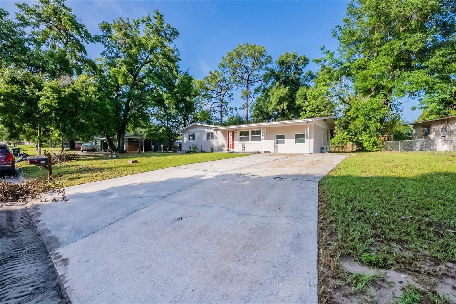 Property Photo:  5908 Laconia Road  FL 32808