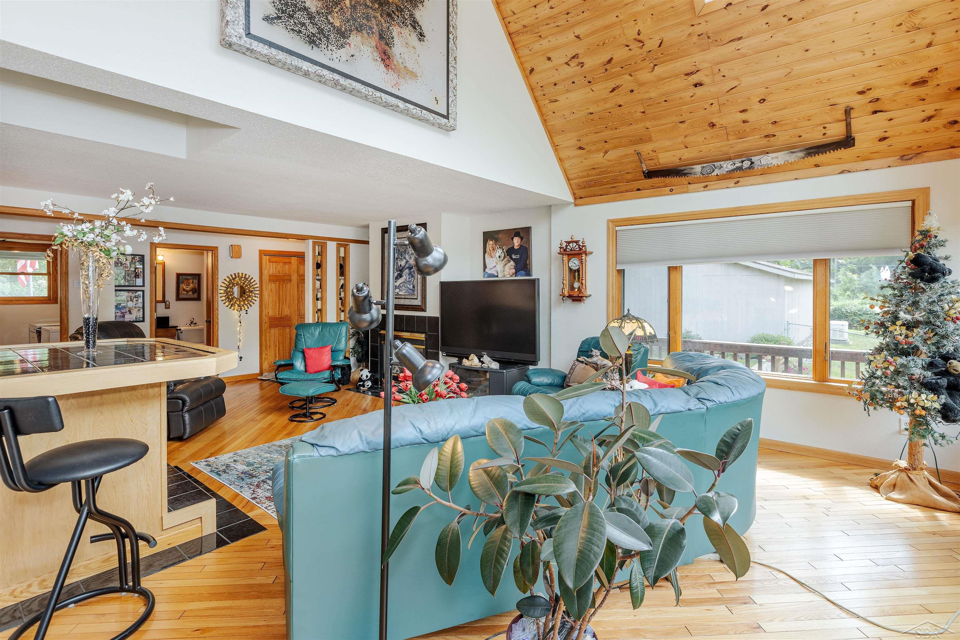 Property Photo: 5370 N Lake Sanford Road MI 48657