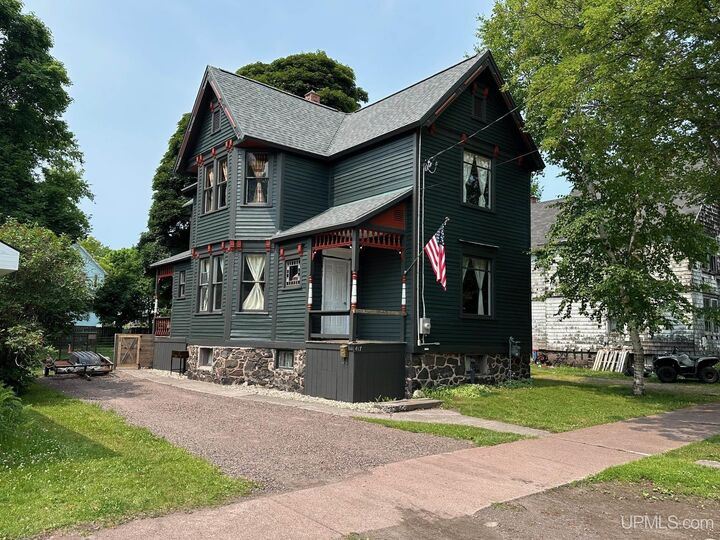 417 Tamarack Street  Laurium MI 49913-0000 photo