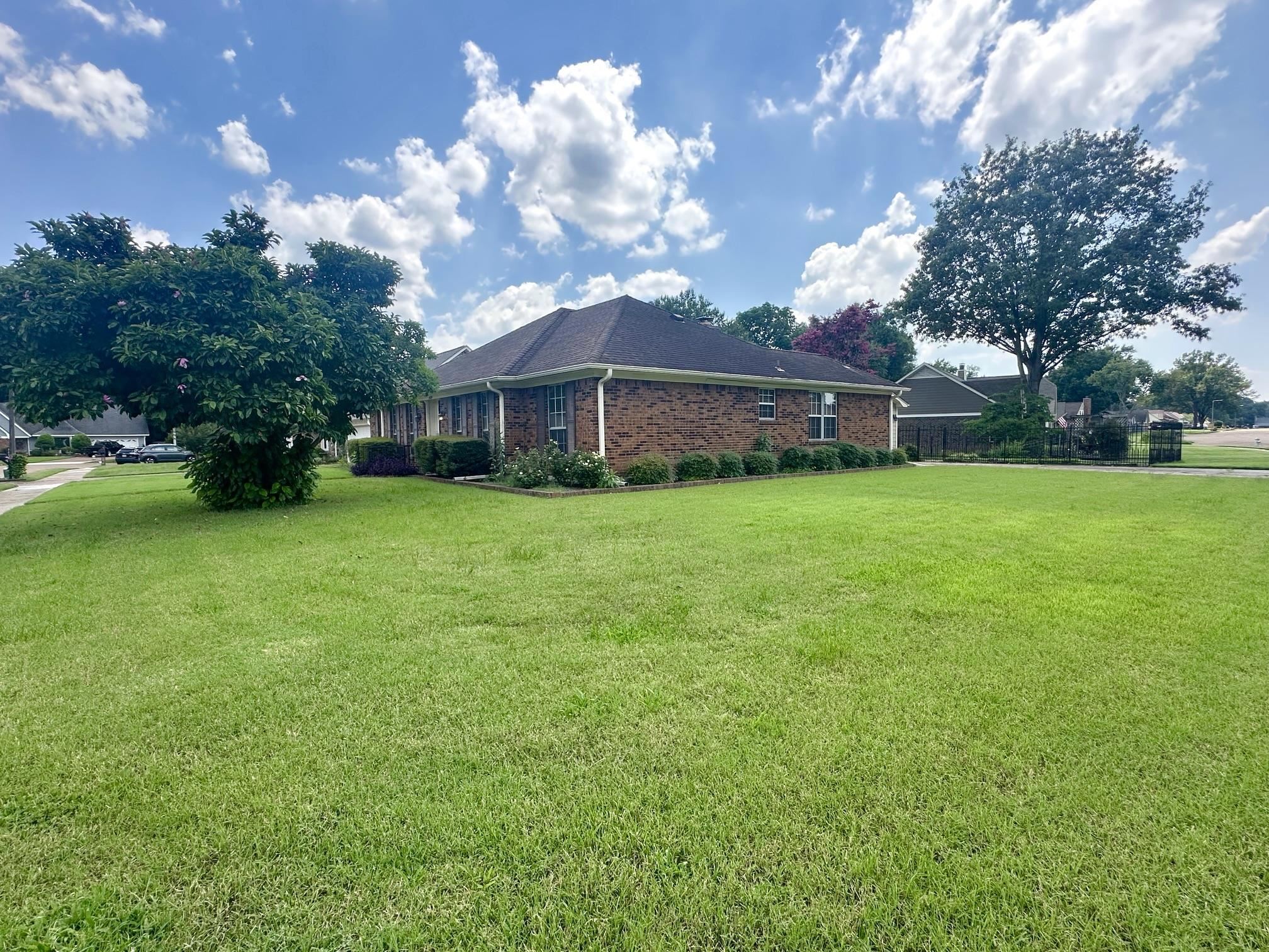 Property Photo: 3489 Evening Light Dr TN 38135
