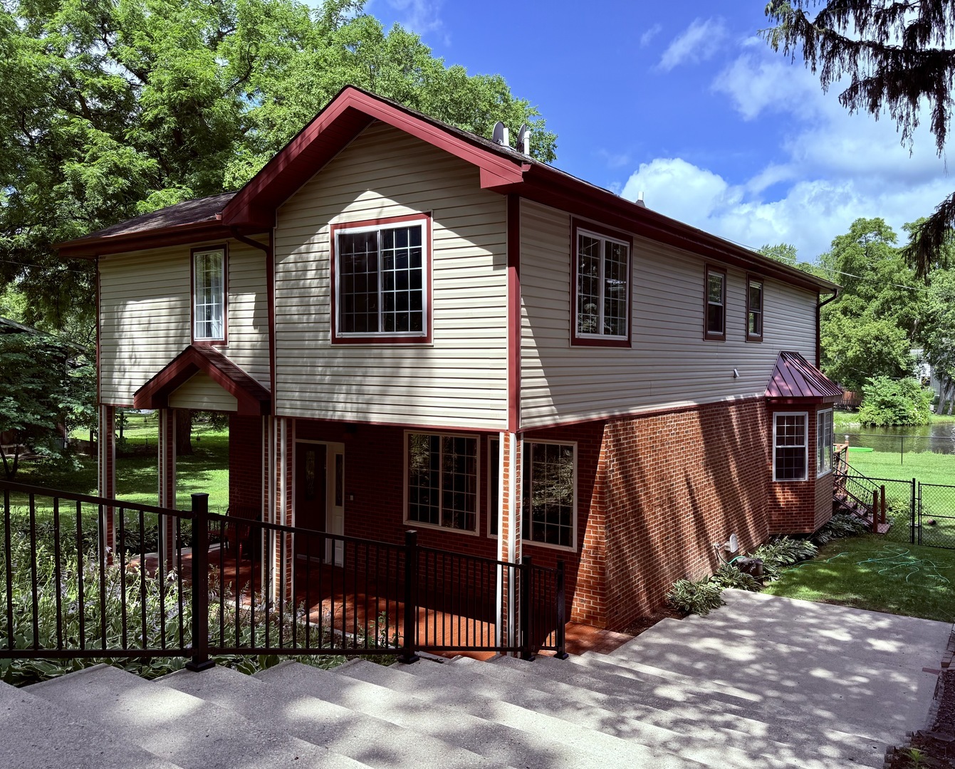 Property Photo: 236 Forest Drive IL 60042