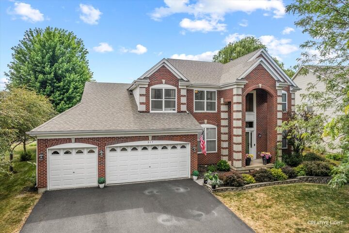 Property Photo:  317 Greenwood Place  IL 60543 