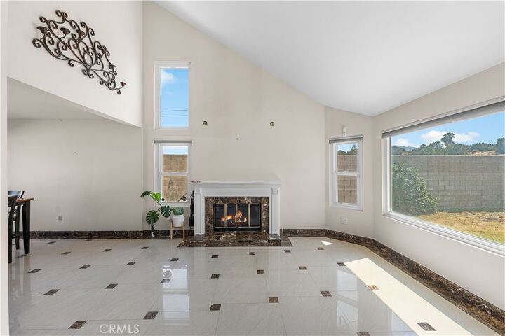 Property Photo: 37338 Salem Court CA 93550