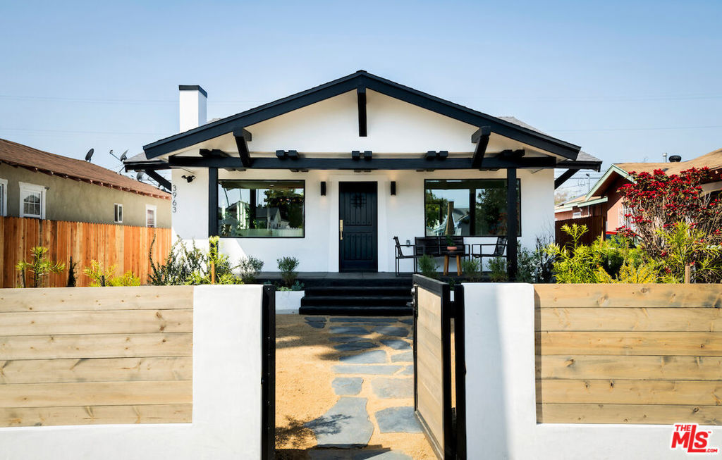 Property Photo:  3963 3rd Avenue  CA 90008 