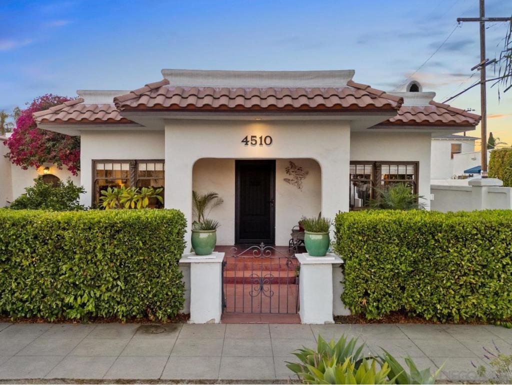 4510 Marlborough Dr  San Diego CA 92116 photo