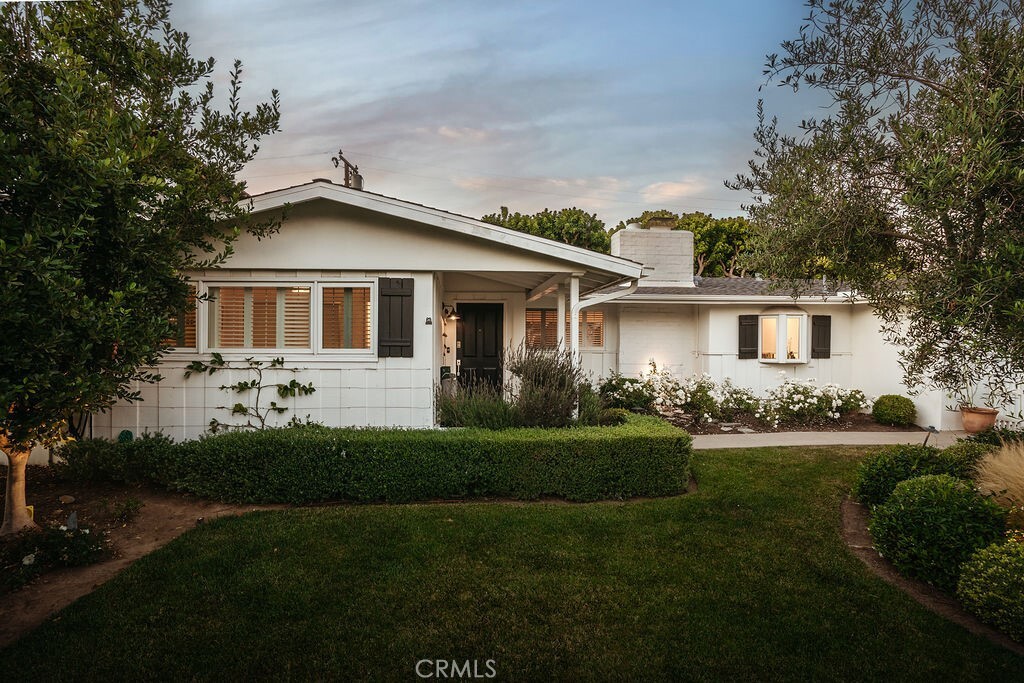 Property Photo: 484 E 16th Street CA 92627
