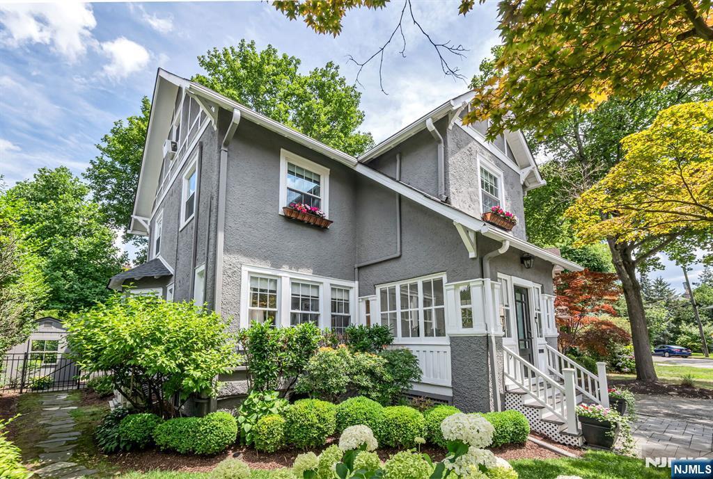 69 Ethelbert Place  Ridgewood NJ 07450 photo