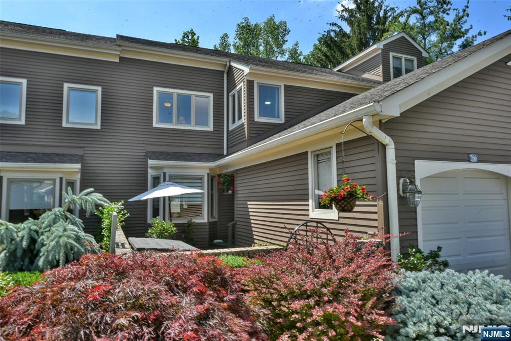 266 Westervelt Lane  Mahwah NJ 07430 photo