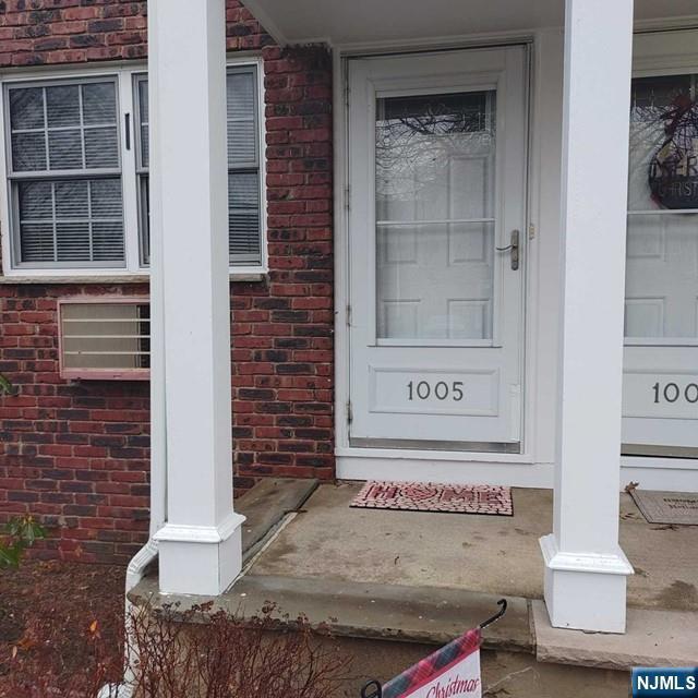 Property Photo: 1005 Washington Drive NJ 07446