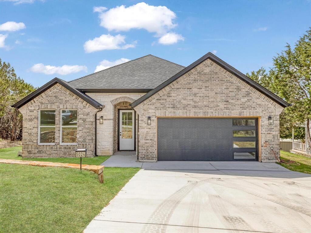 Property Photo:  5024 Waterfield Drive  TX 76048