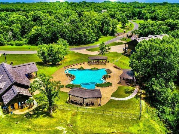 Property Photo:  184 Sailfish Point Drive  TX 76245 