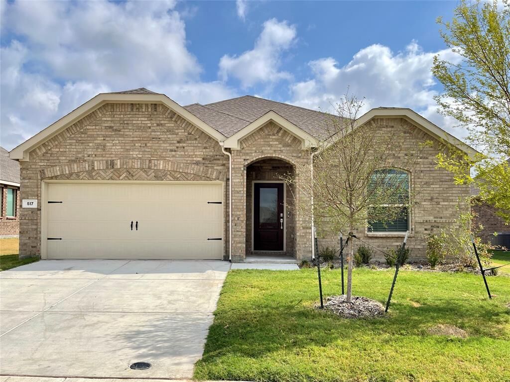 Property Photo: 517 Peel Street TX 75189
