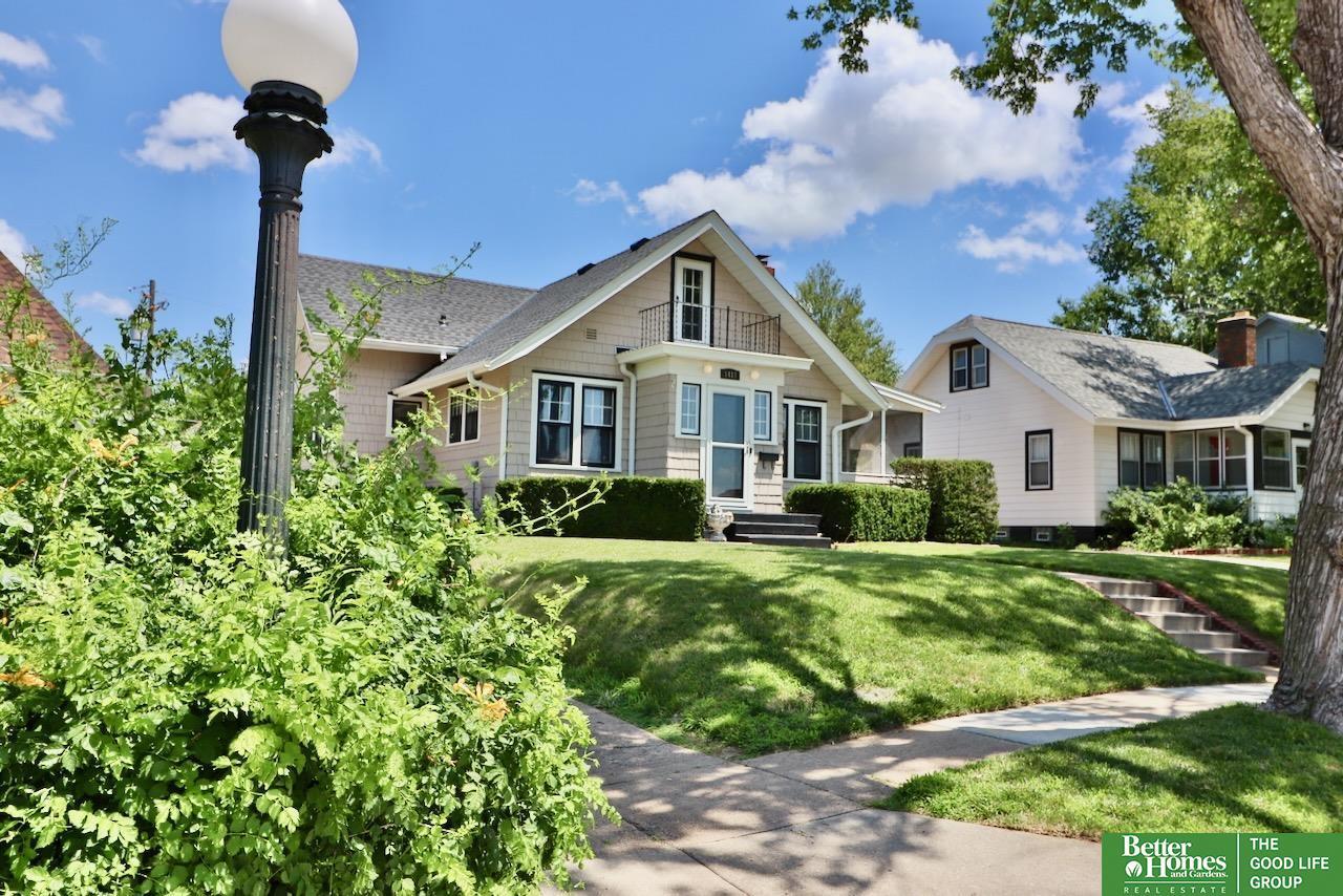 Property Photo: 1417 S 46th Avenue NE 68106