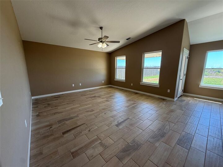 Property Photo:  1808 Sommerset Place  OK 73521 