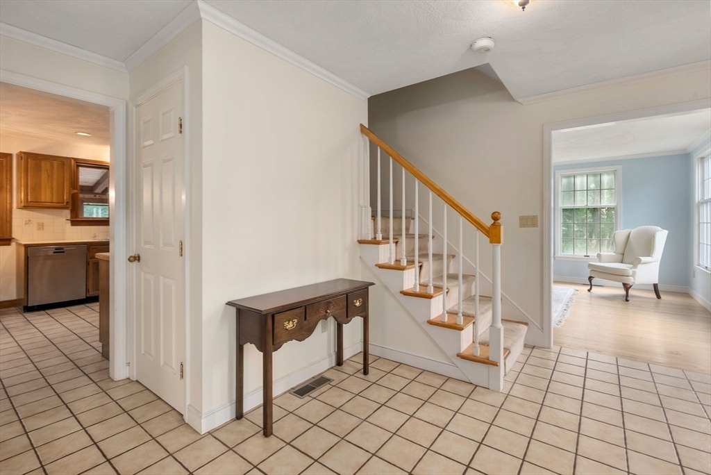 Property Photo:  5 Autumn Lane  MA 01720 