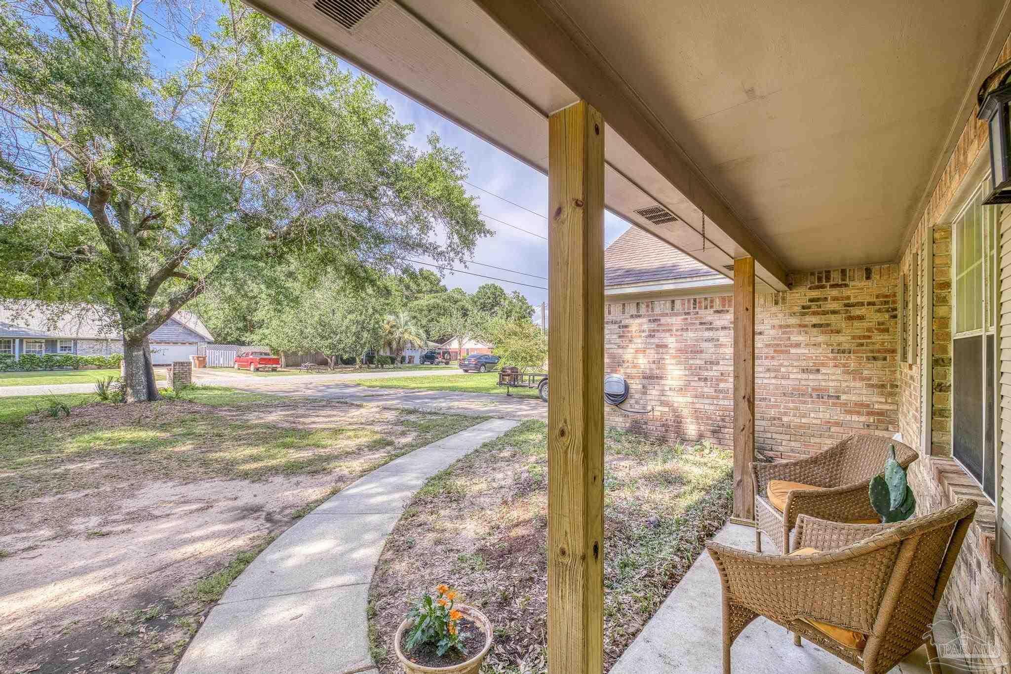 Property Photo: 5843 Ibis Rd FL 32583
