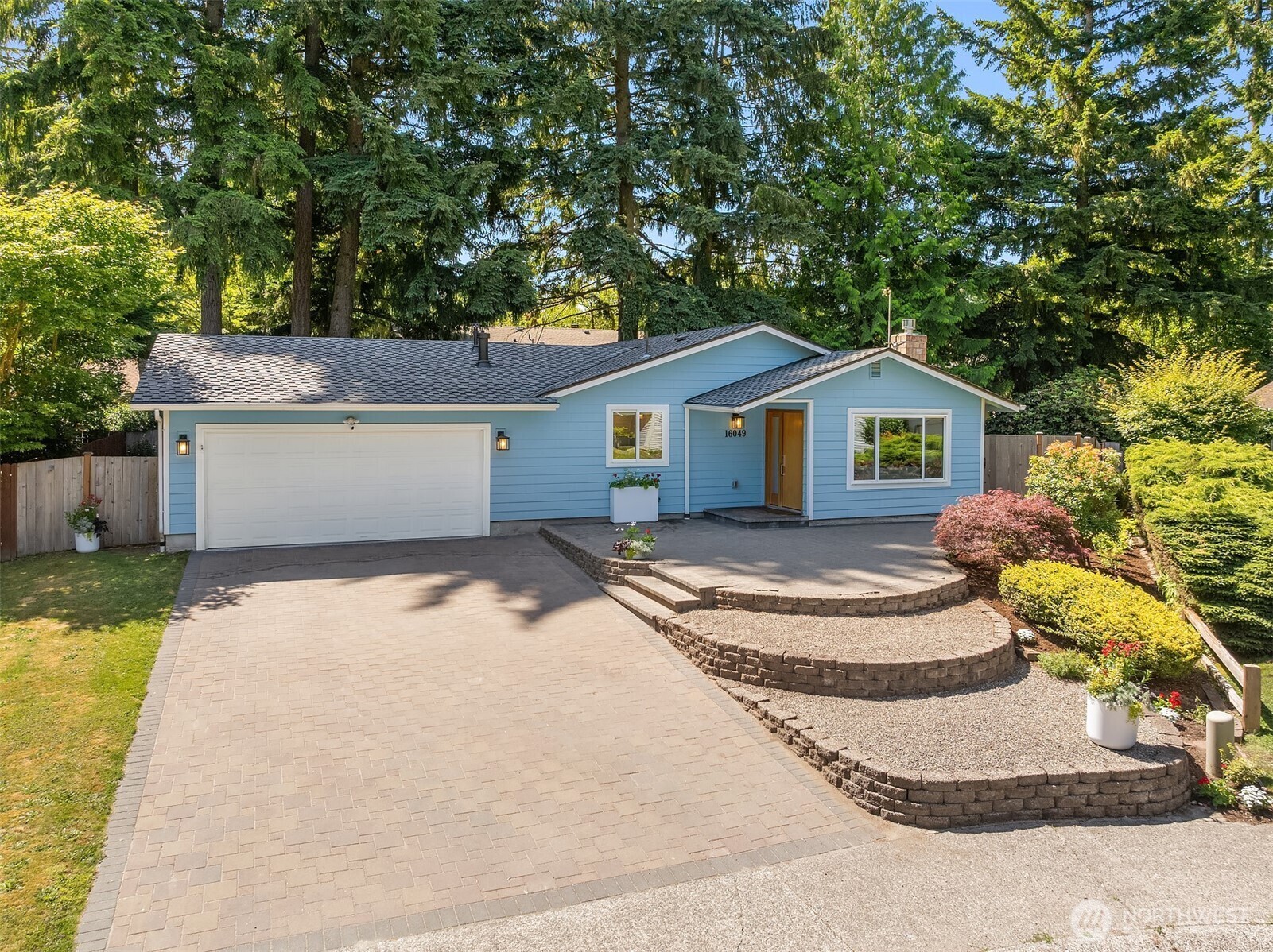 Property Photo: 16049 NE 106th Street WA 98052