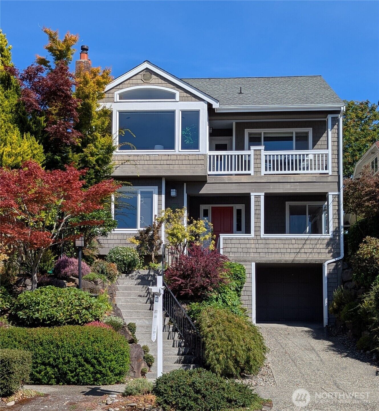 Property Photo:  2650 W Newton Street  WA 98199 