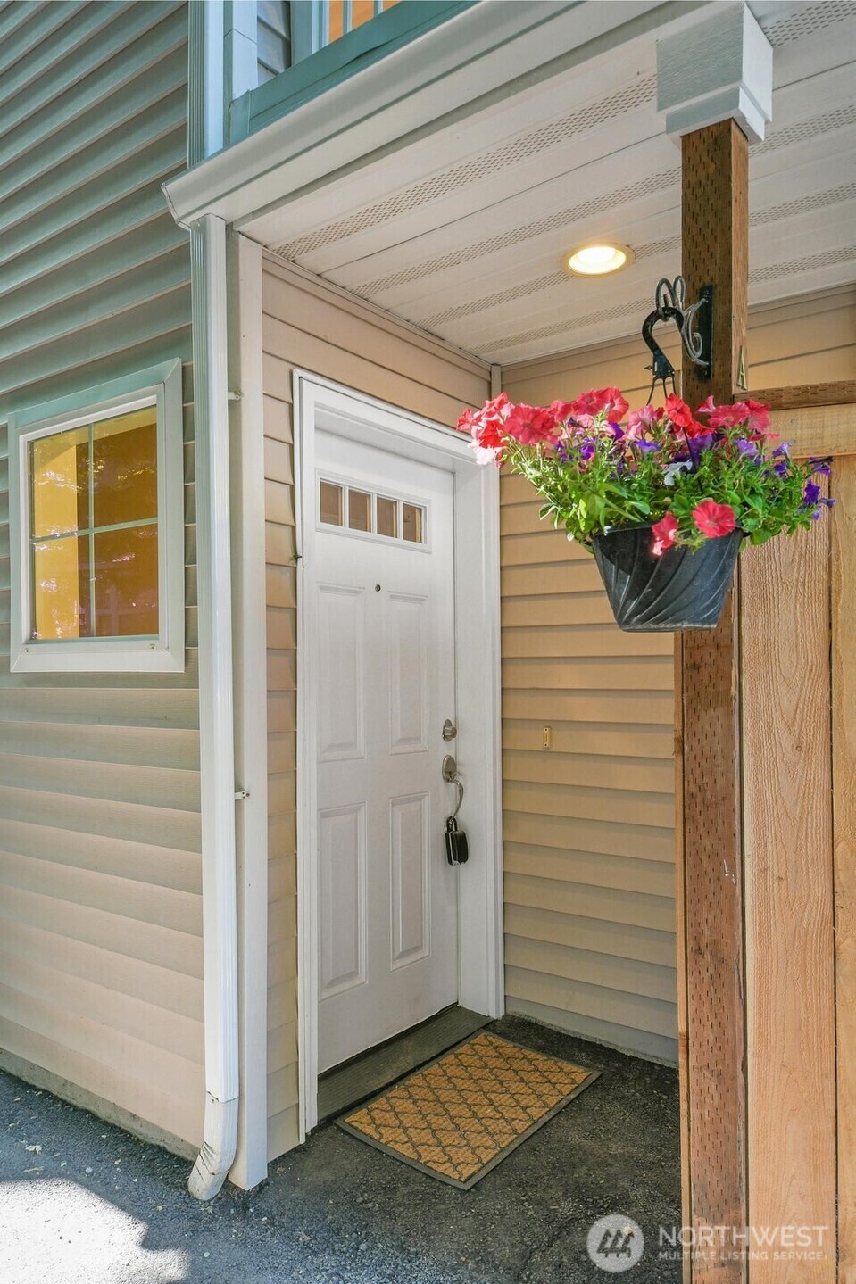Property Photo: 1542 15th Avenue S A WA 98144