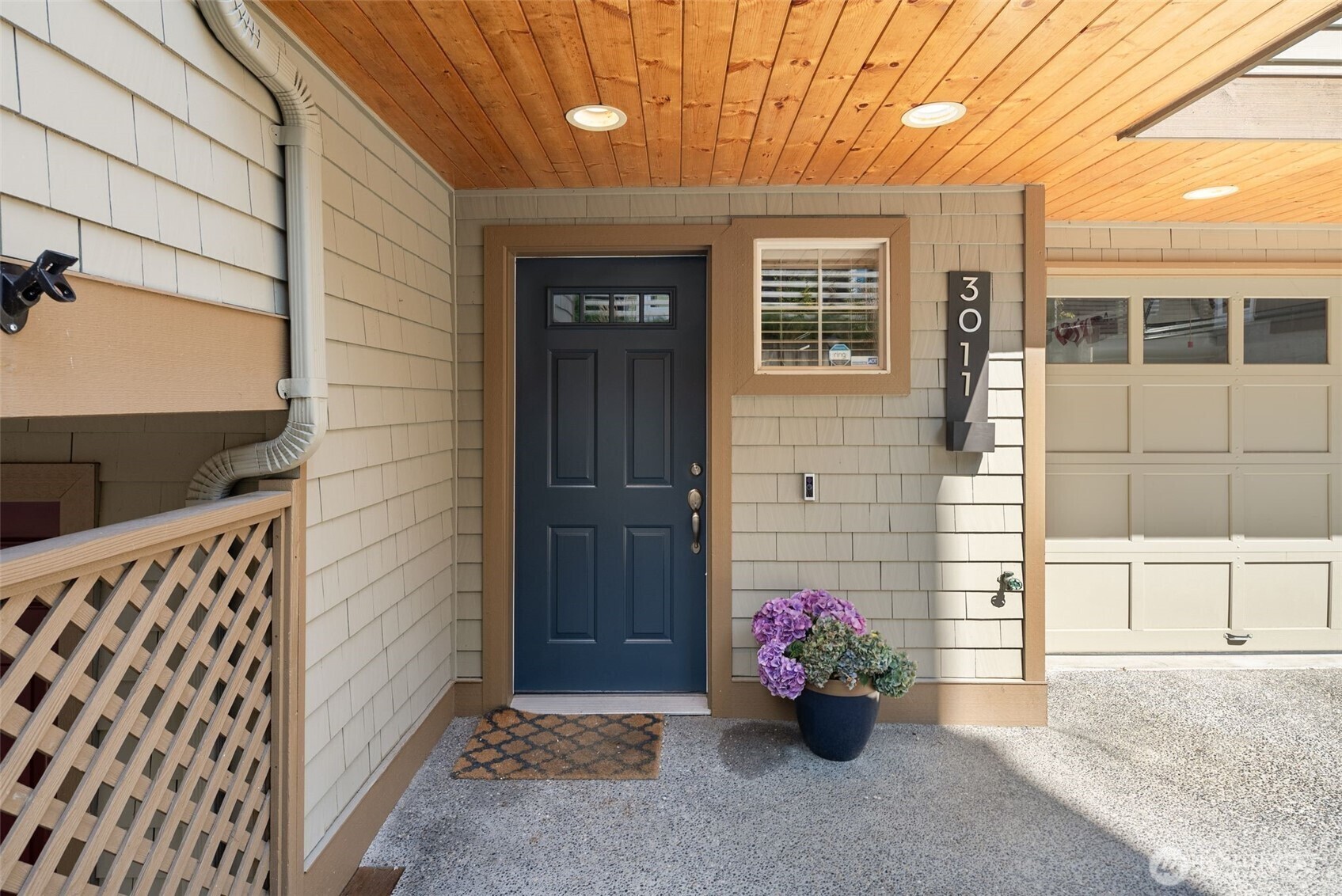 Property Photo: 3011 Humes Place W WA 98119