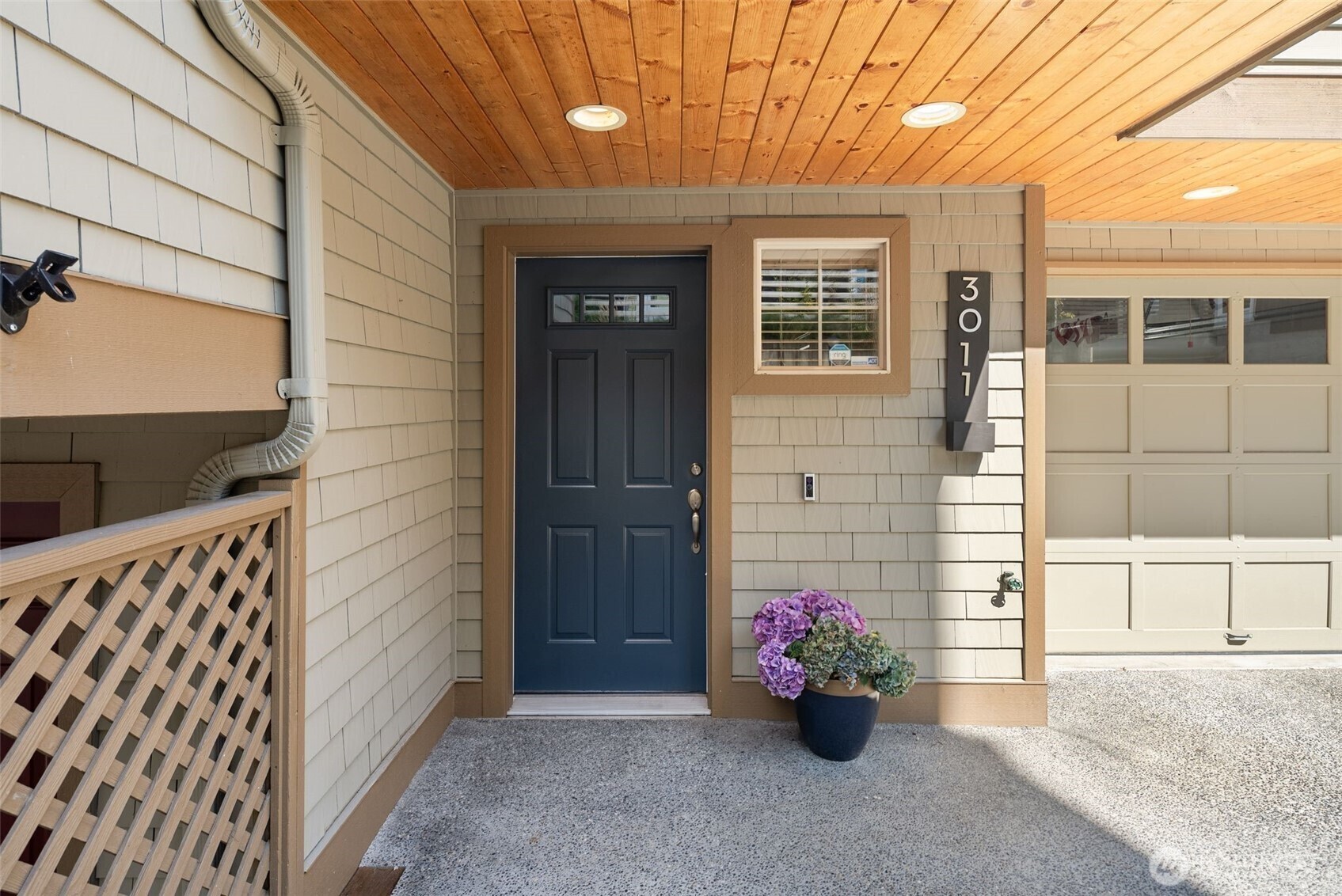 Property Photo: 3011 Humes Place W WA 98119
