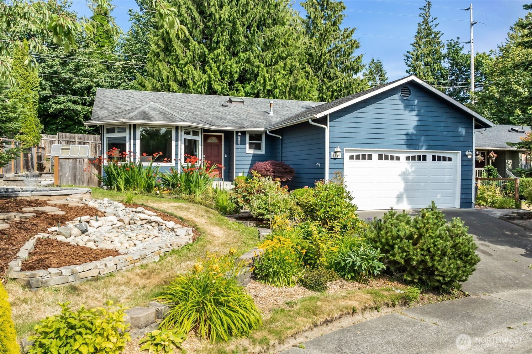 Property Photo: 1819 90th Drive SE WA 98258