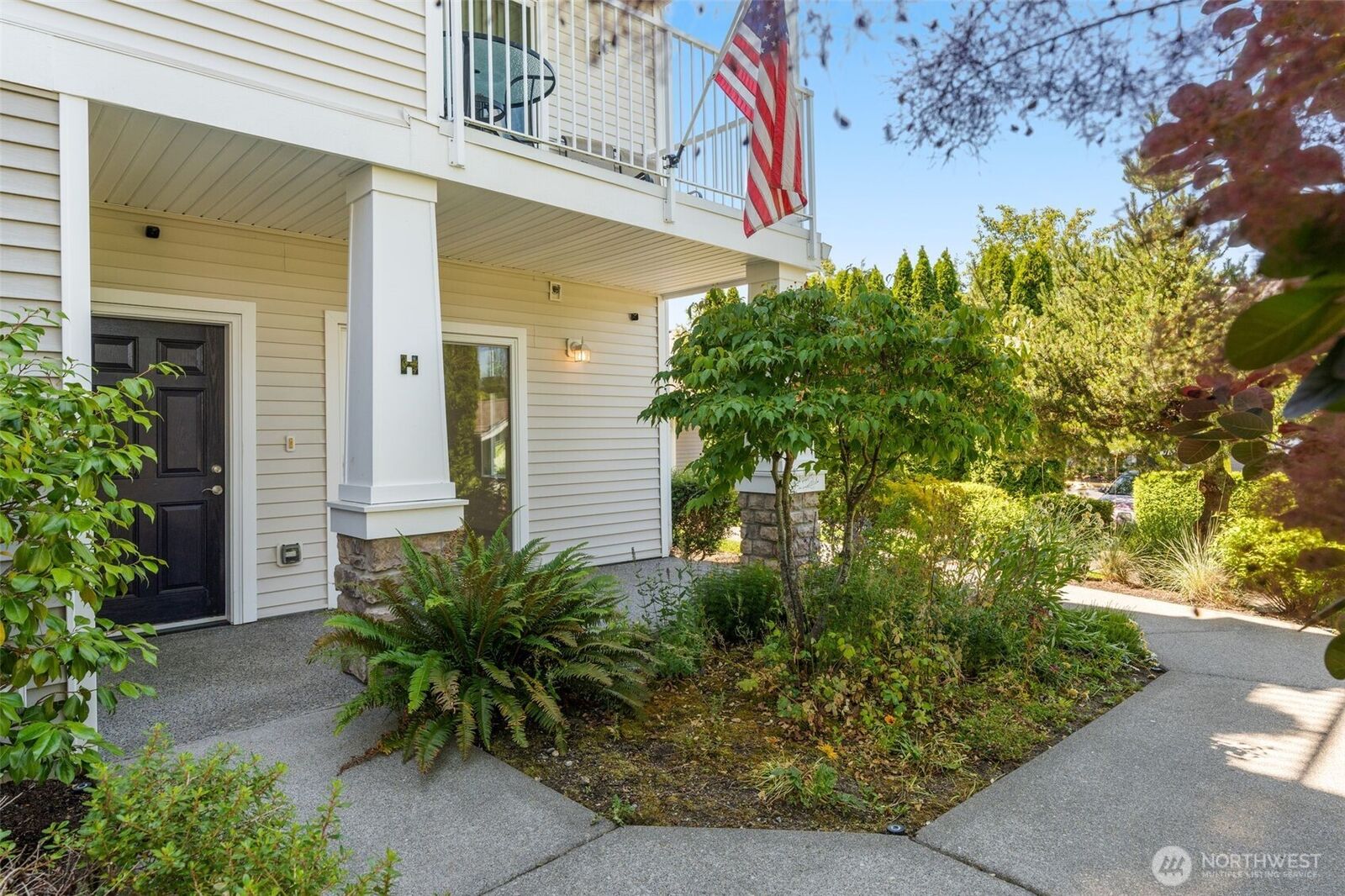 Property Photo:  6409  Hazel Lane  SE H  WA 98092 