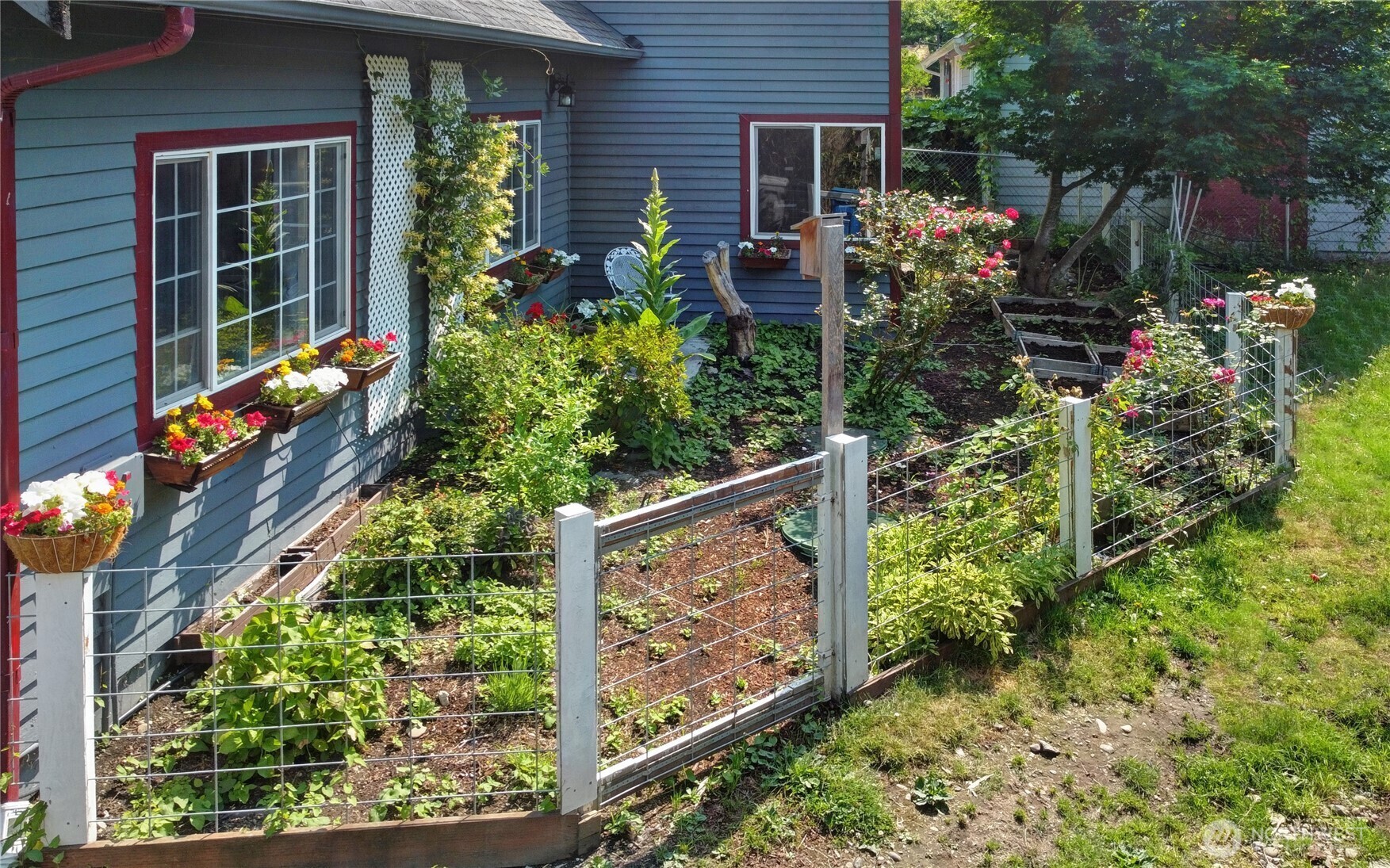Property Photo: 35904 SE 46th Street WA 98024