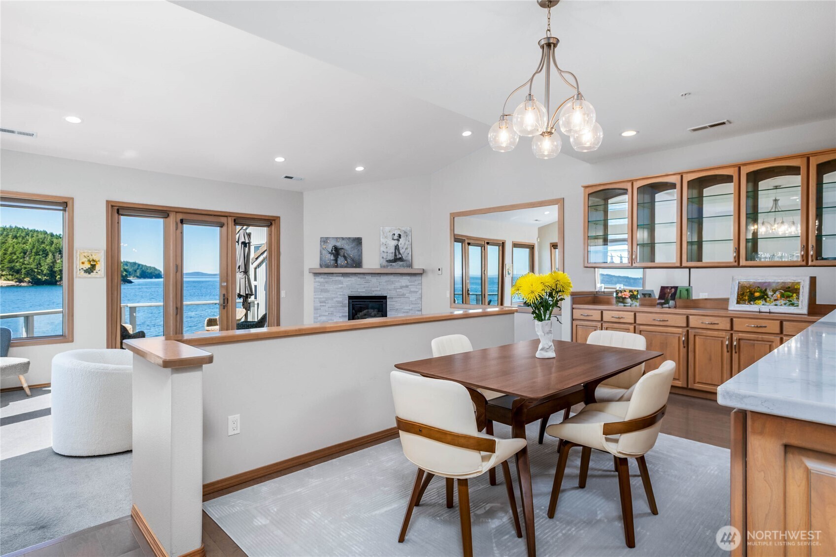 Property Photo:  2401  Skyline Way 203E  WA 98221 