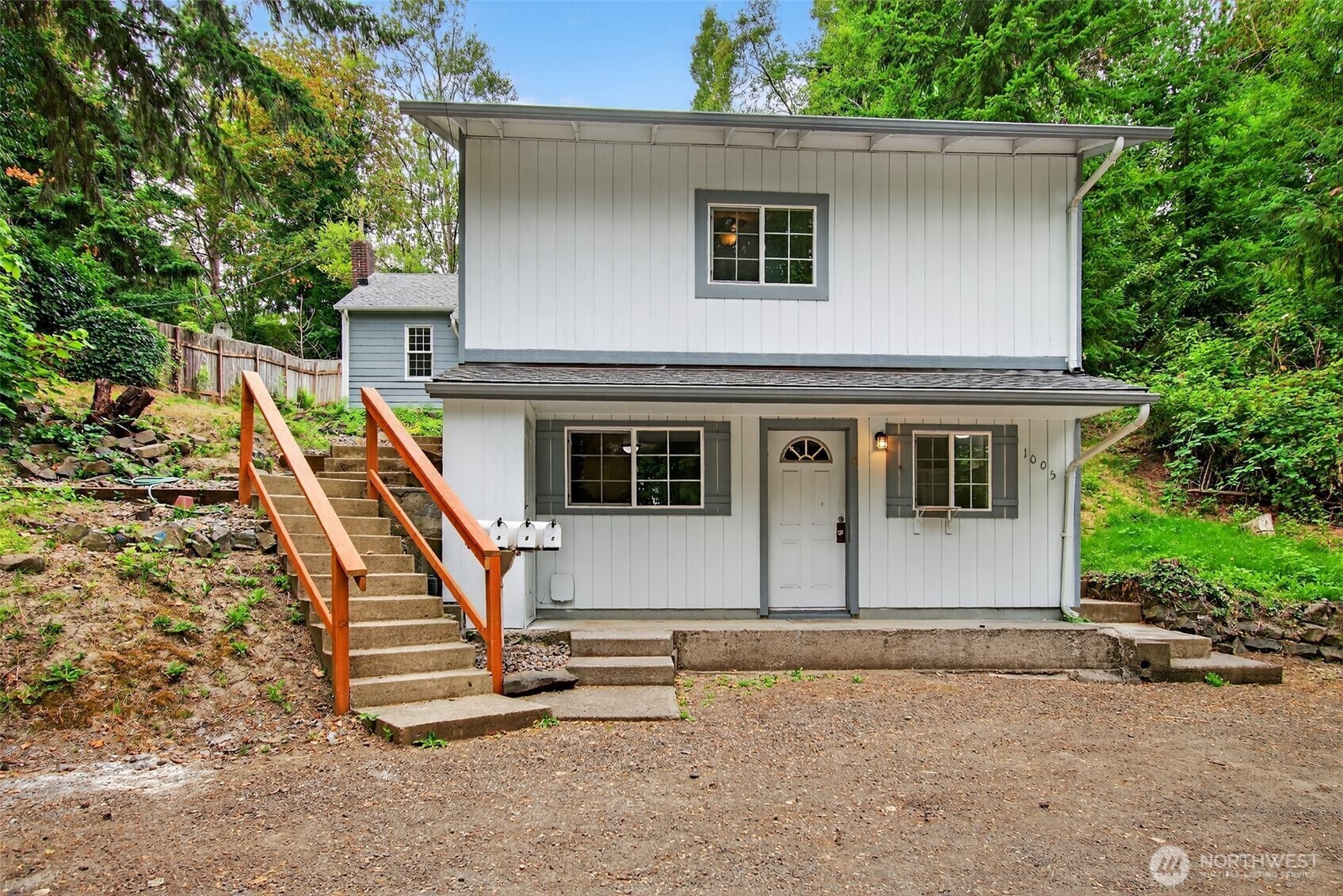 Property Photo:  1005  Allen Drive  WA 98626 