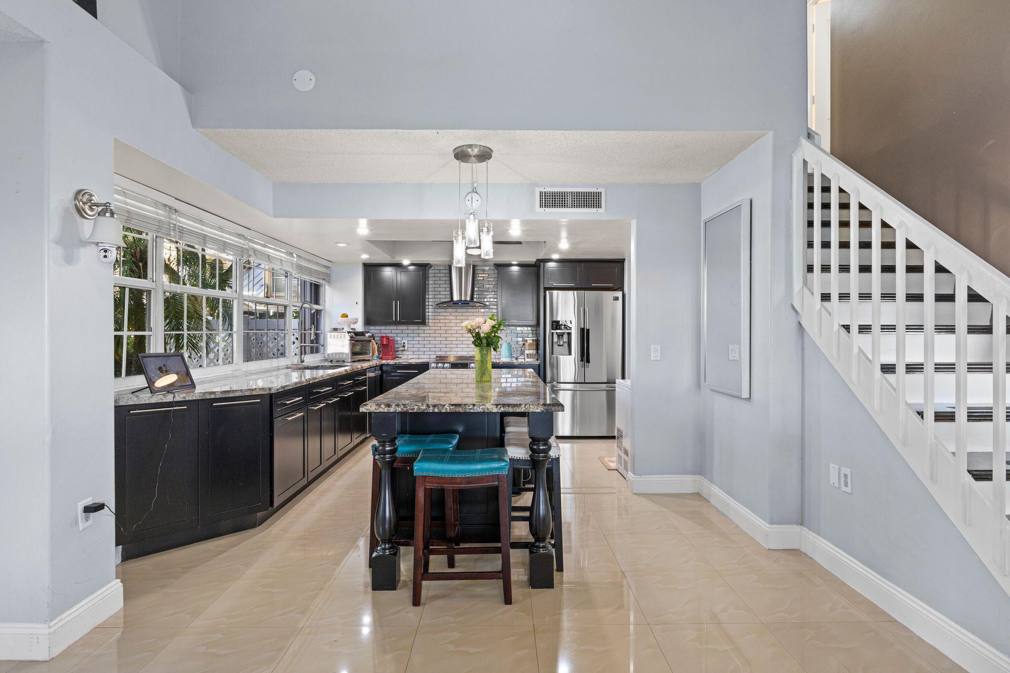 Property Photo: 1202 Copley Court FL 33436