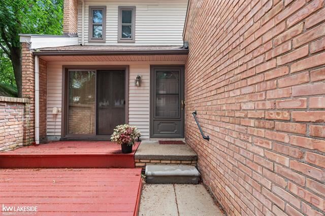 Property Photo: 368 Willow Grove Lane MI 48307