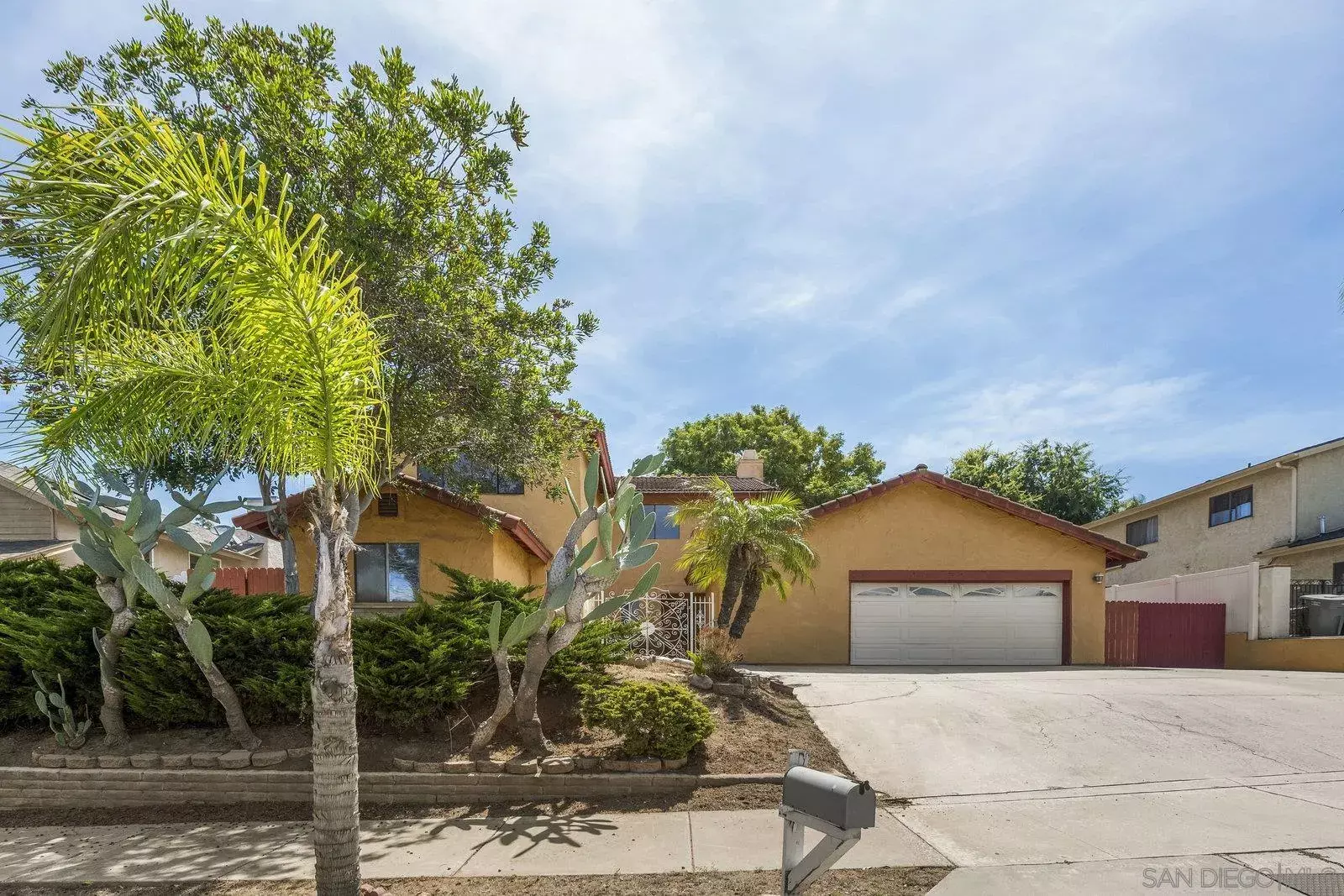 Property Photo:  2070 Caraway St  CA 92026 