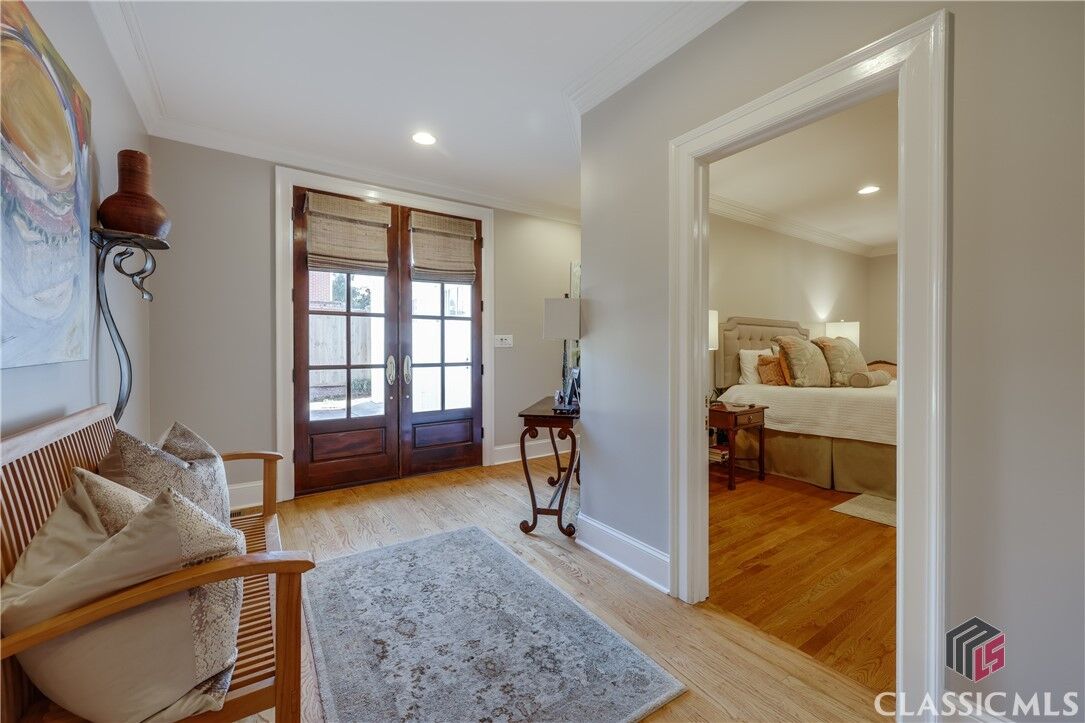 Property Photo: 577 Cloverhurst Avenue W GA 30606