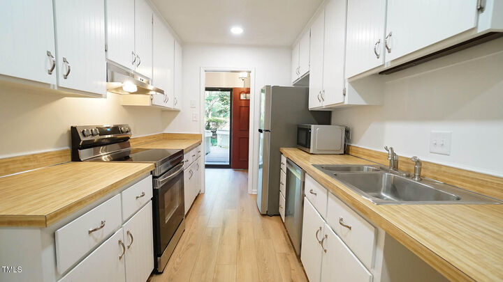 Property Photo:  2765 Rue Sans Famille  NC 27607 