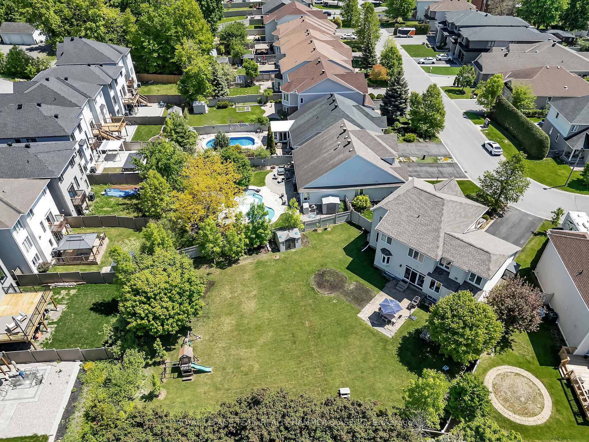 Property Photo: 24 Tierney Drive ON K2J 4T3
