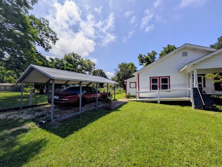 Property Photo:  611 Hornbeck  AR 71953 