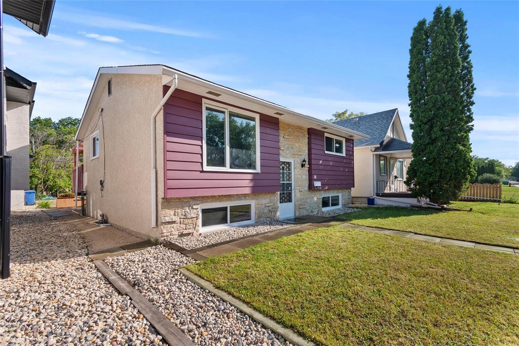 Property Photo: 14 Oustic Avenue West MB R2M 1N2