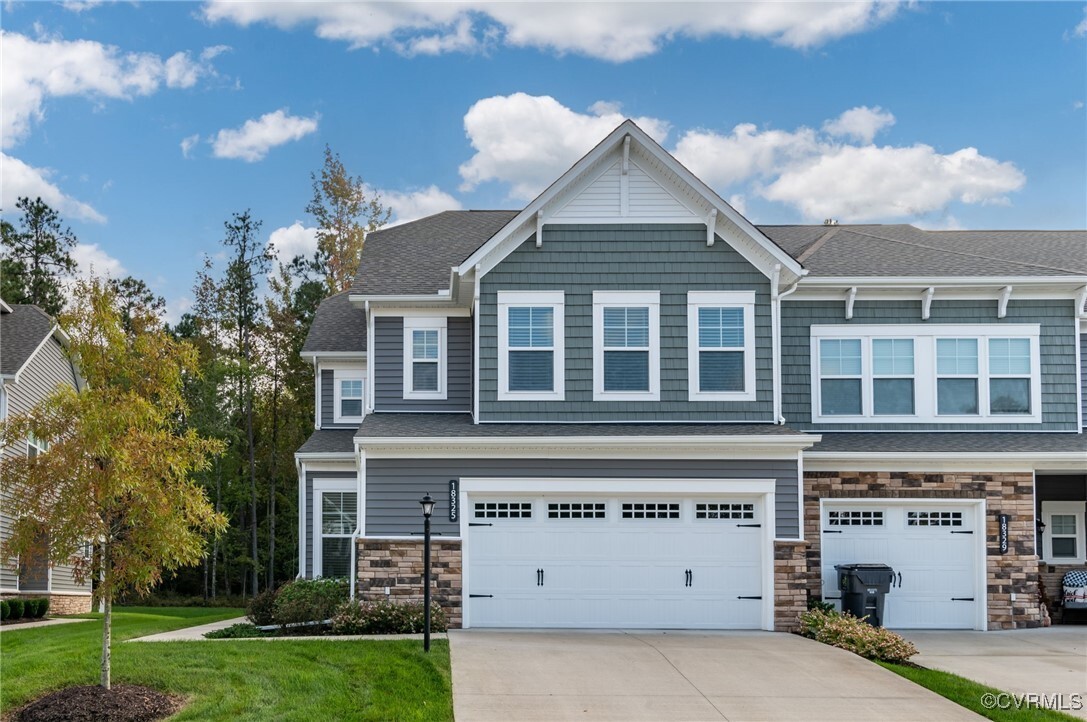 Property Photo: 18325 Palisades Court VA 23120